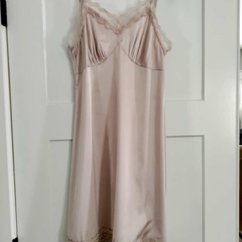Women's slip